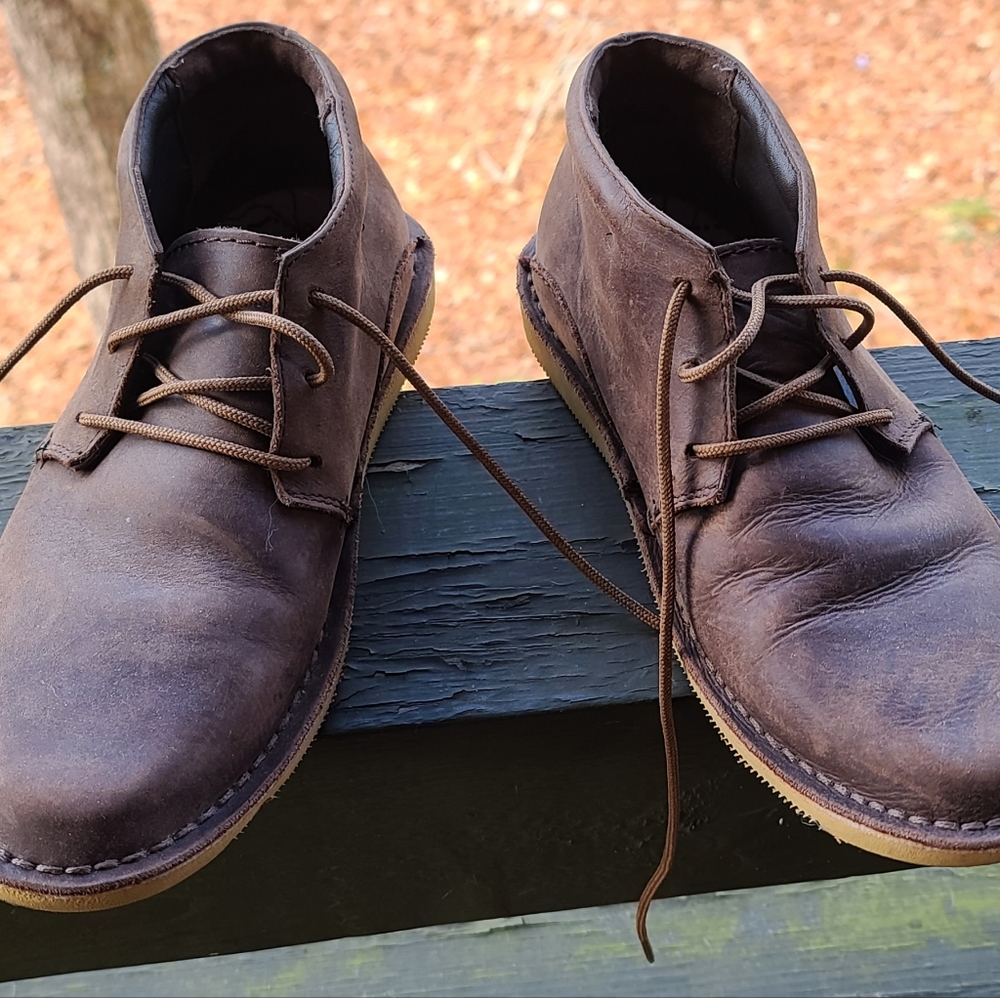 Oliberte Chukkas